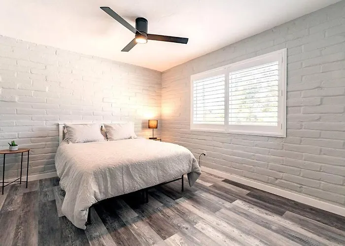 Apartment Alegria Corner - Charming Dog-friendly, 2br-1ba With Pool, Mountain Views Tucson
