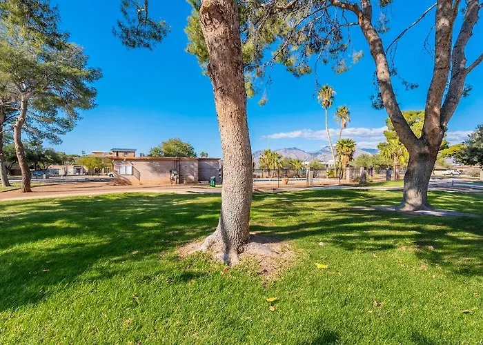 Alegria Corner - Charming Dog-friendly, 2br-1ba With Pool, Mountain Views